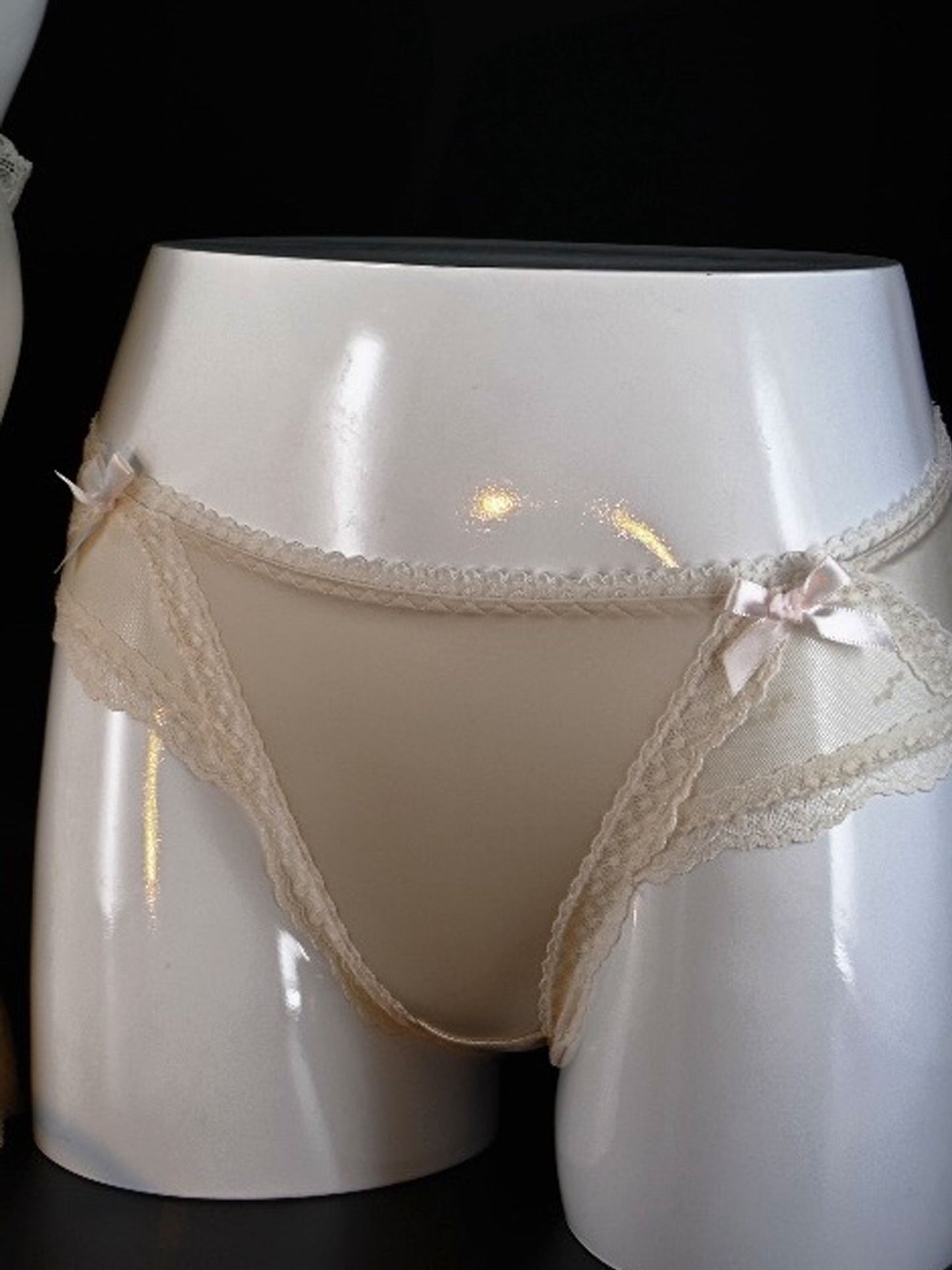 Sexy Low-Waist Ice Silk Laced Underwear