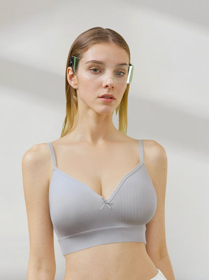 Basic Seamless Lace-Trimmed V-Neck Bralette